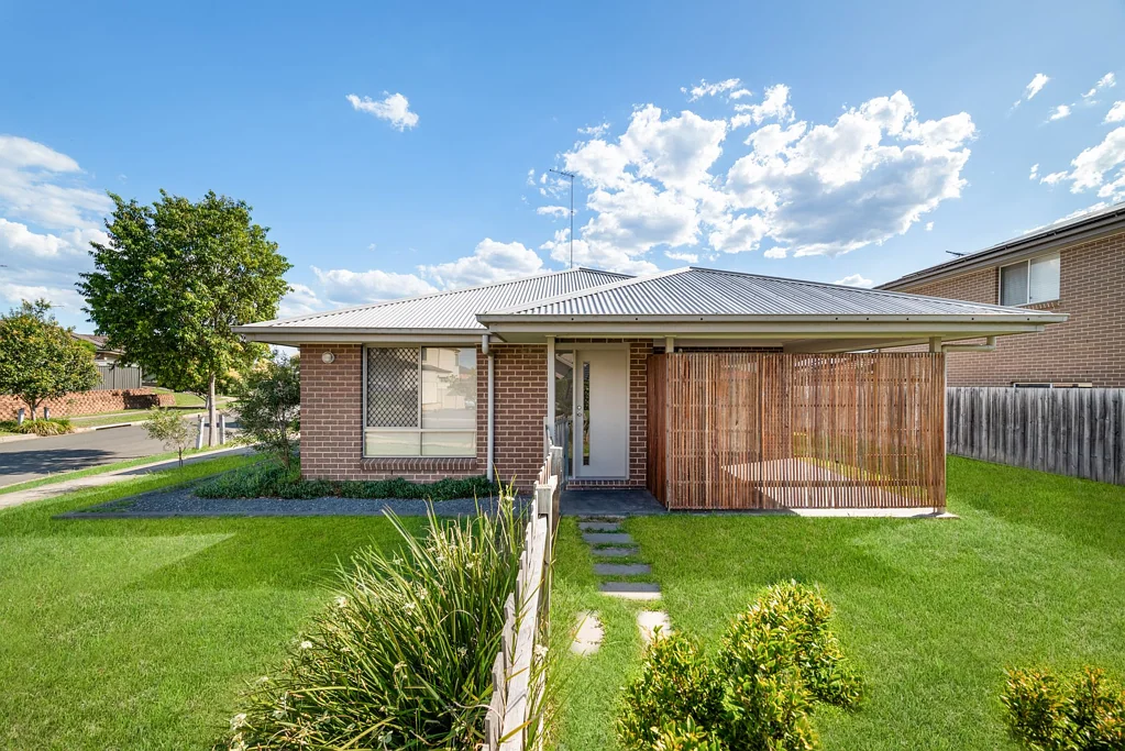 1 Crossley Avenue, Glenmore Park, NSW 2745