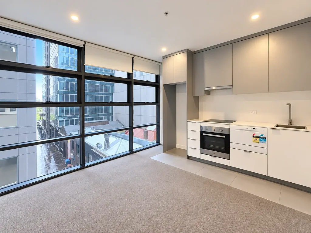 Modern Two-Bedroom Apartment in the Heart of Melbourne CBD