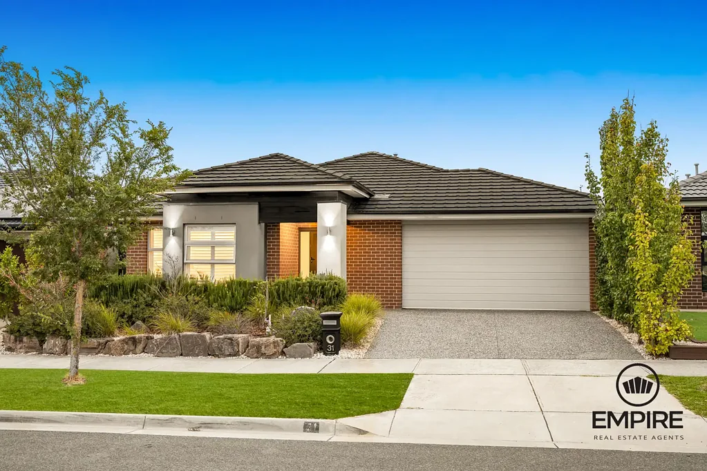 Clyde North 4房  Family Entertainer! Next To School & Parks!