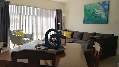 2 Bedrooms Apartment in Center Browns Bay