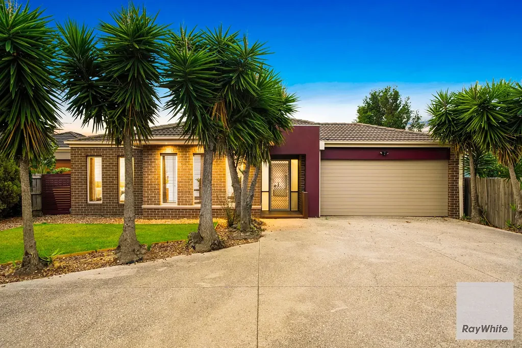 13 Nauru Court, Taylors Hill, VIC 3037