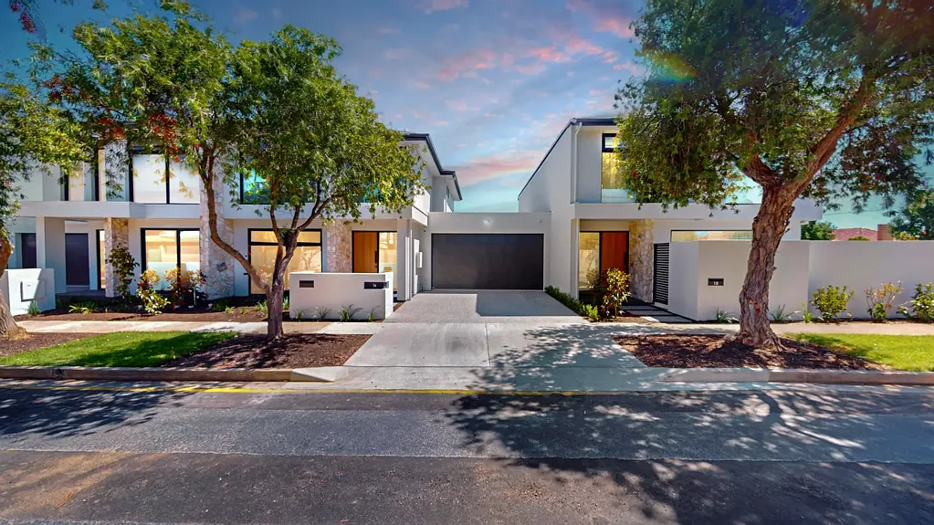 Glengowrie 4غرفة نوم A Brand-New Torrens Titled with Down Stairs Master Bedroom