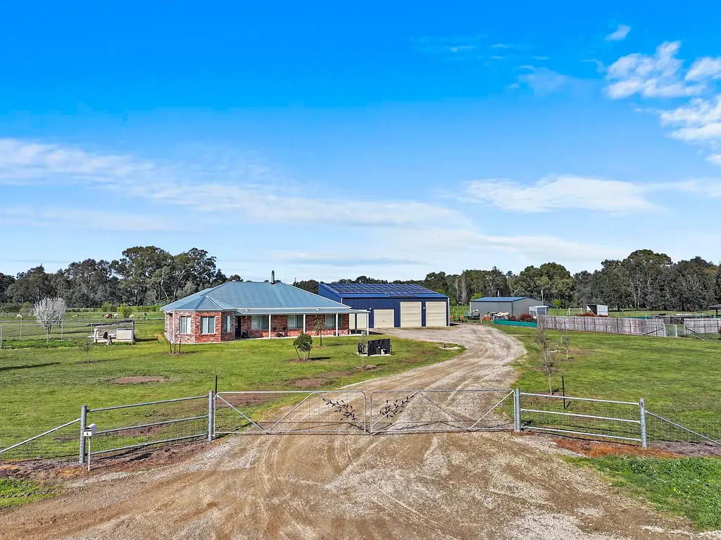 4 Moffat Road, Chiltern, VIC 3683