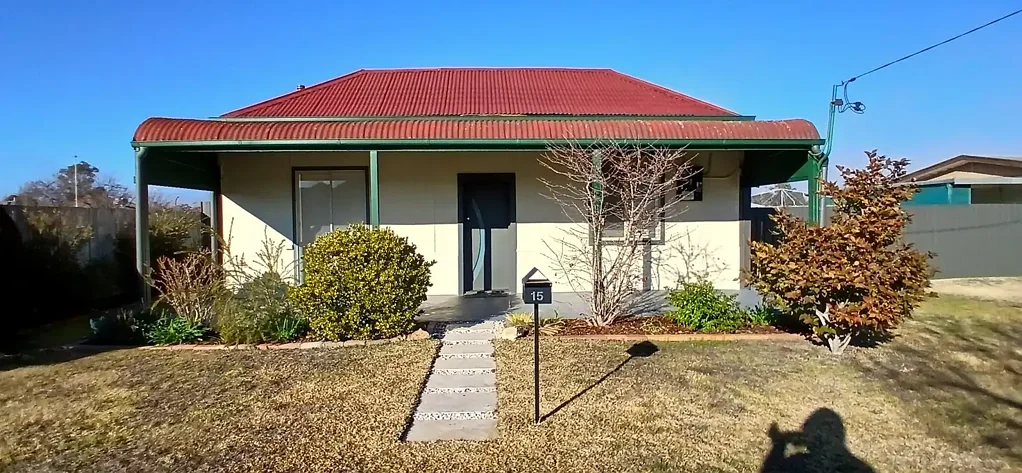 Henty 3બેડરૂમ CHARMING  3 BEDROOM COTTAGE