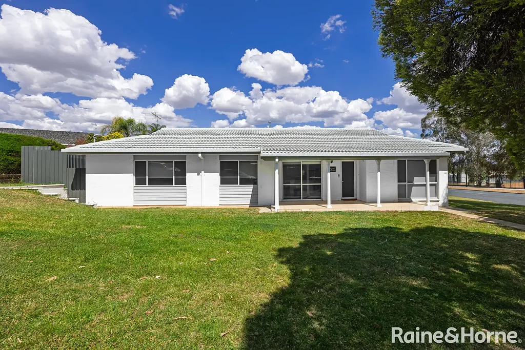 51 Fay Avenue, Kooringal, NSW 2650