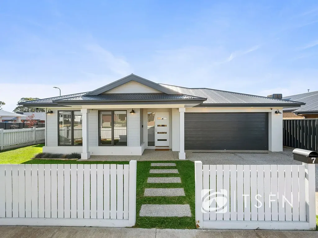 Huntly 4ห้องนอน Good-As-New Family Home
