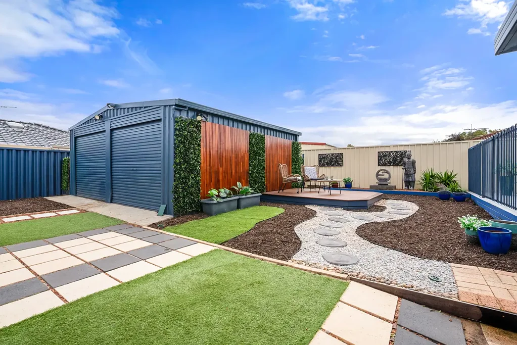 Cooloongup 3 Bedroom Spacious Coastal Living with Pool, Powered Workshop & Side Access.