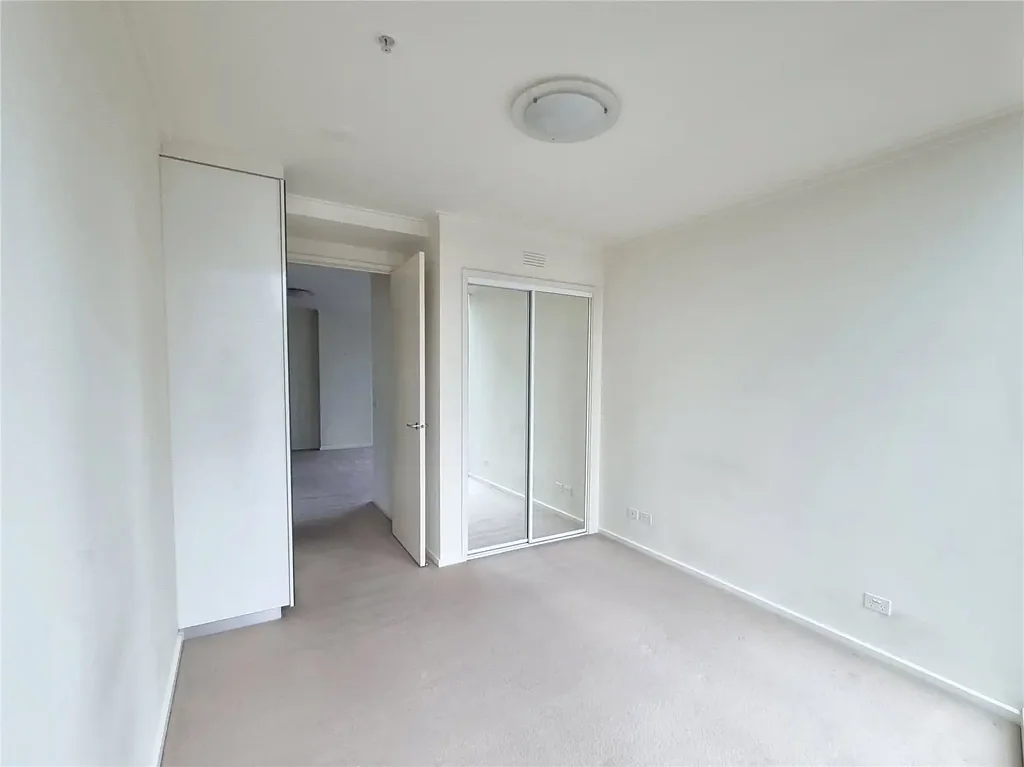 Stunning 2 bedroom apartment with great views!- 73SQM