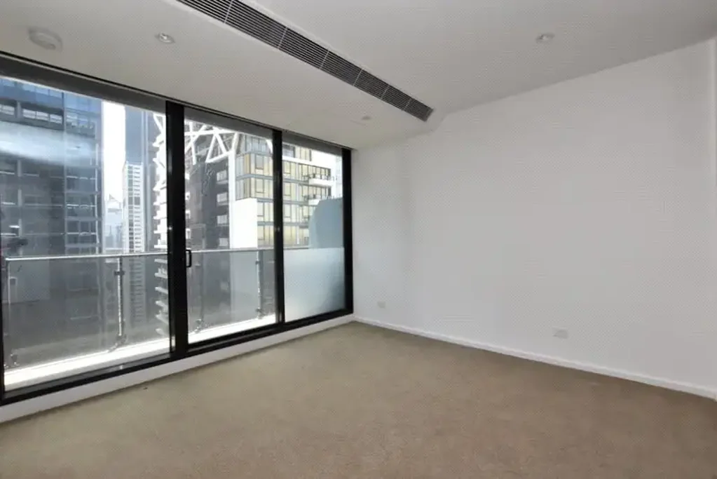 Bright apartment in state of the art building