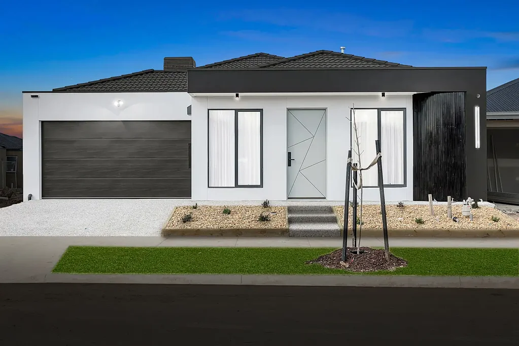 8 CAVILL WAY, Tarneit, VIC 3029
