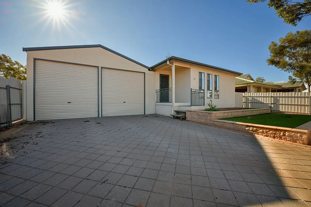 Port Augusta 3ਬੈੱਡਰੂਮ Your Ideal Family Home Starts Here - Spacious 3 Bedroom Home with Shed & Open Plan Living