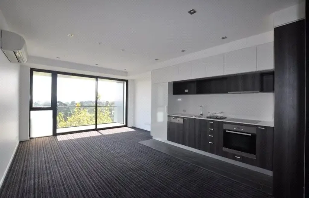 UNFURNISHED - 1 Bedroom + PLUS STUDY area