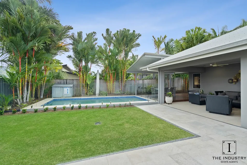 19 Catamaran Circuit, Trinity Beach, QLD 4879