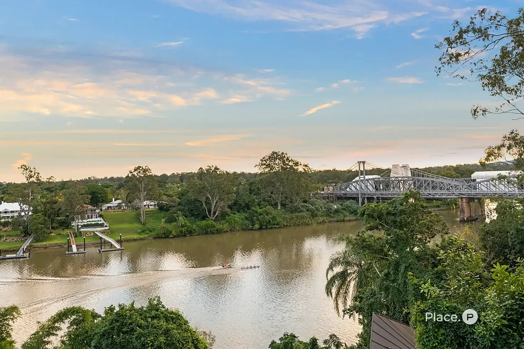 Indooroopilly 4chambre Newly completed, architectural riverfront masterpiece on over 2,000sqm *buyers must register with agent prior to open home attendance*