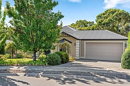 1 Cray Court, Littlehampton