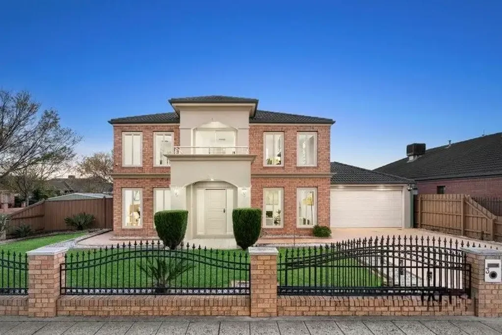 3 Ethel Turner Place, Lynbrook, VIC 3975