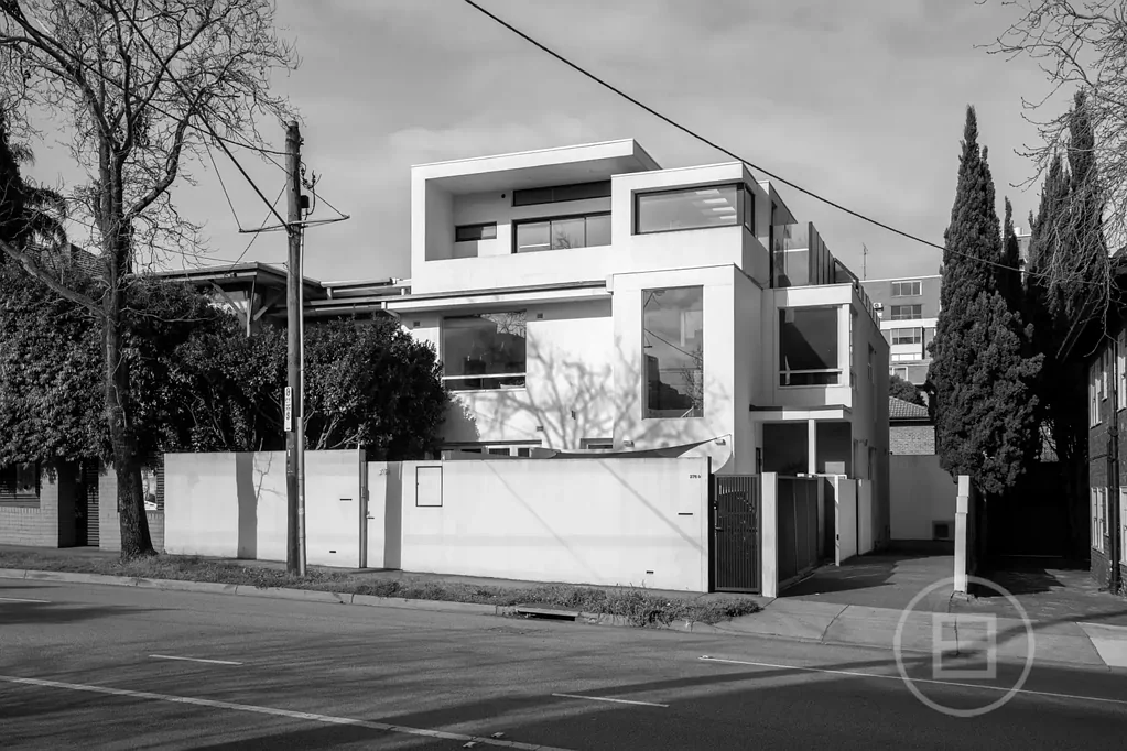 Toorak 4 Slaapkamer Expressions of Interest closing Tuesday 6th October at 1pm (unless sold prior)