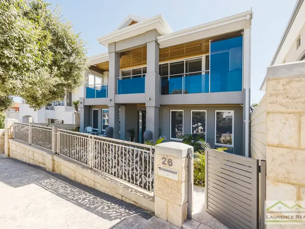 Stunning 2 Storey Family Home with Incredible Sunset Views – 12 month lease