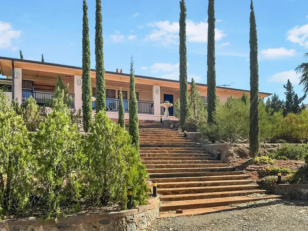 456 Thomas Street, Broken Hill, NSW 2880