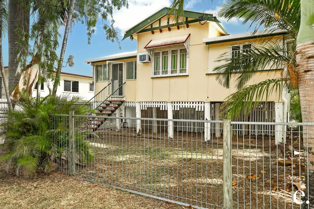 Berserker 3ห้องนอน Family Living with Investment Potential on a Generous 822m² Berserker Block