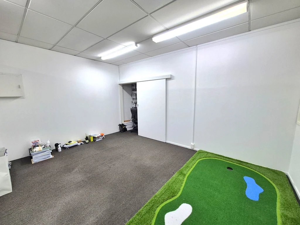 Mount Eden SPACIOUS OFFICE - AFFORDABLE AND MOVE-IN READY!