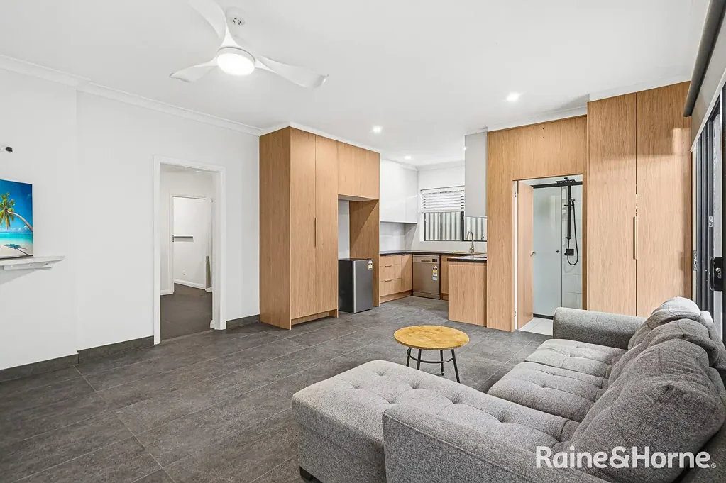 Girraween 3房 卓越的双收入投资，附带现有商业权利 Exceptional Dual-Income Investment with Existing Commercial Rights | Expression of Interest