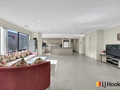 11 Kipling Circuit, Diggers Rest, VIC 3427, 5房, 2浴, House
