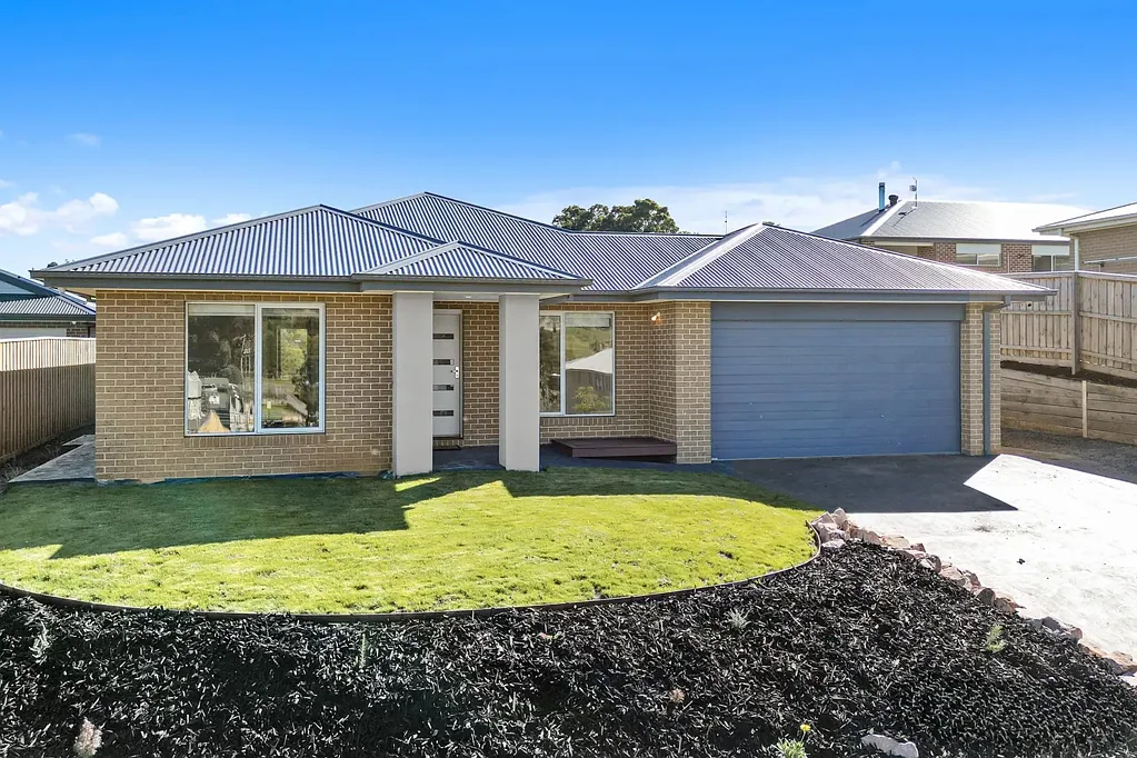 Spacious Family Living in Peaceful Neerim South