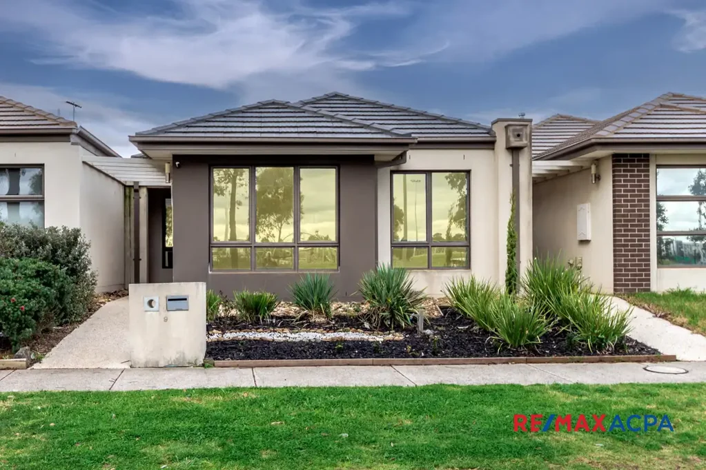 Fantastic Home Overlooking the Sports Reserve