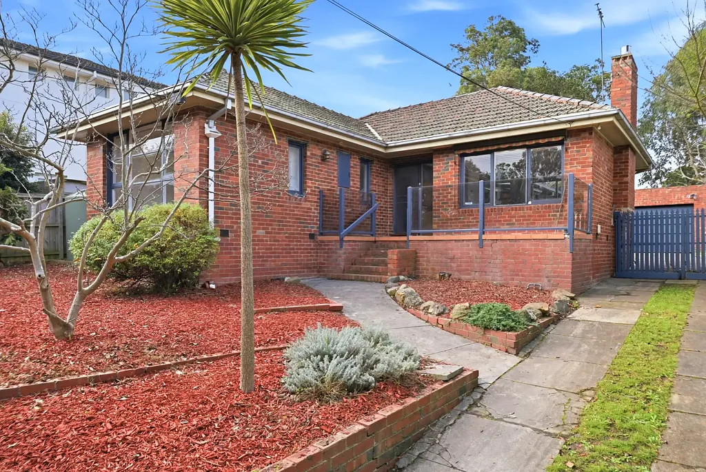 Spacious Home with Private Guest Suite or Teen Retreat