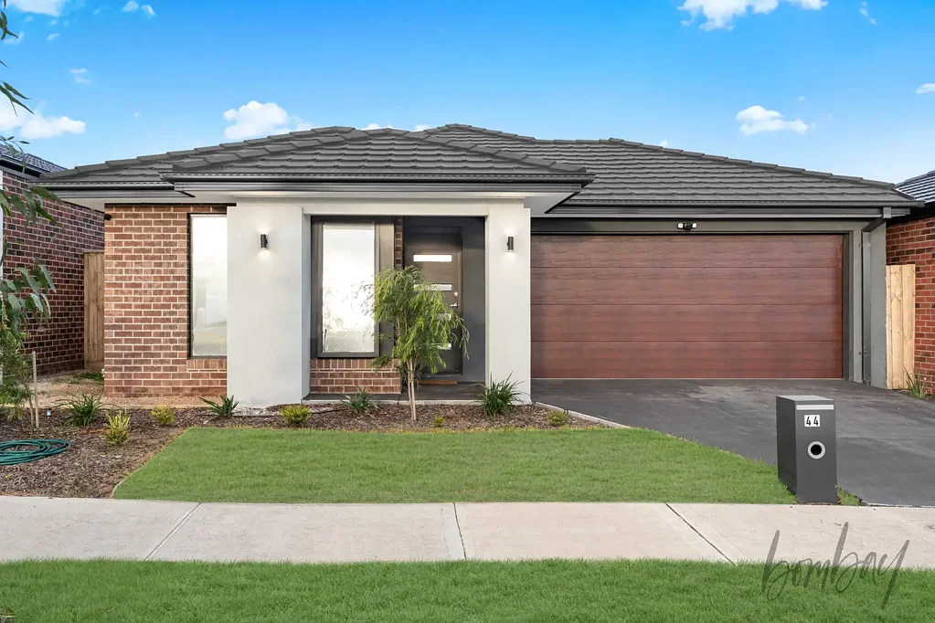 Woodstock 4房  Stylish & Spacious Family Living in Sought-After Woodstock