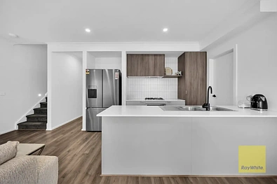 18 Trapani Grove, Deanside, VIC 3336, 4房, 2浴, House