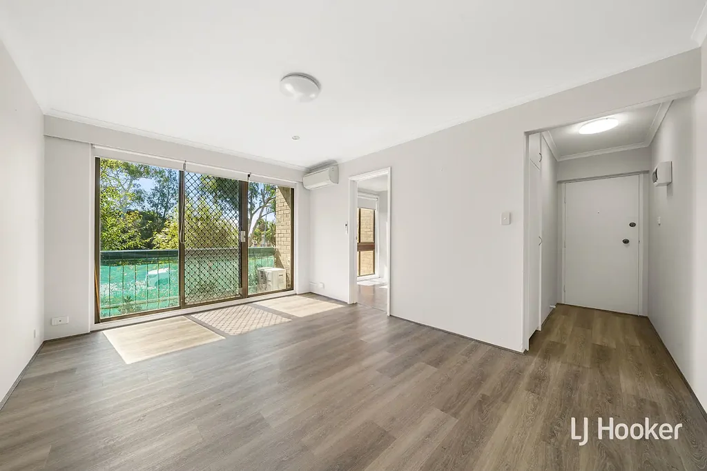 Modern Comfort in a Convenient Scullin Location