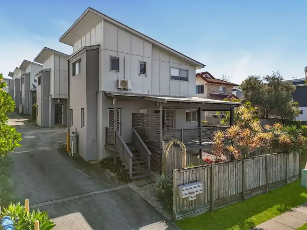 Carina Heights 3Phòng ngủ Private, Practical & Perfectly Positioned