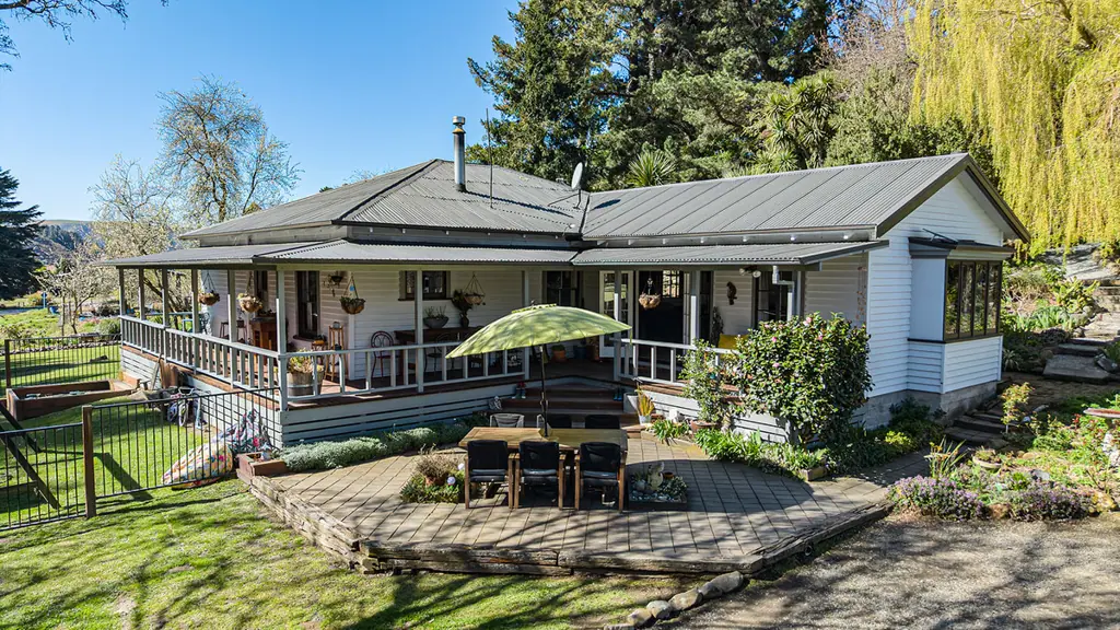 Albury 3 Bedroom Room To Live, Grow and Enjoy Country Living