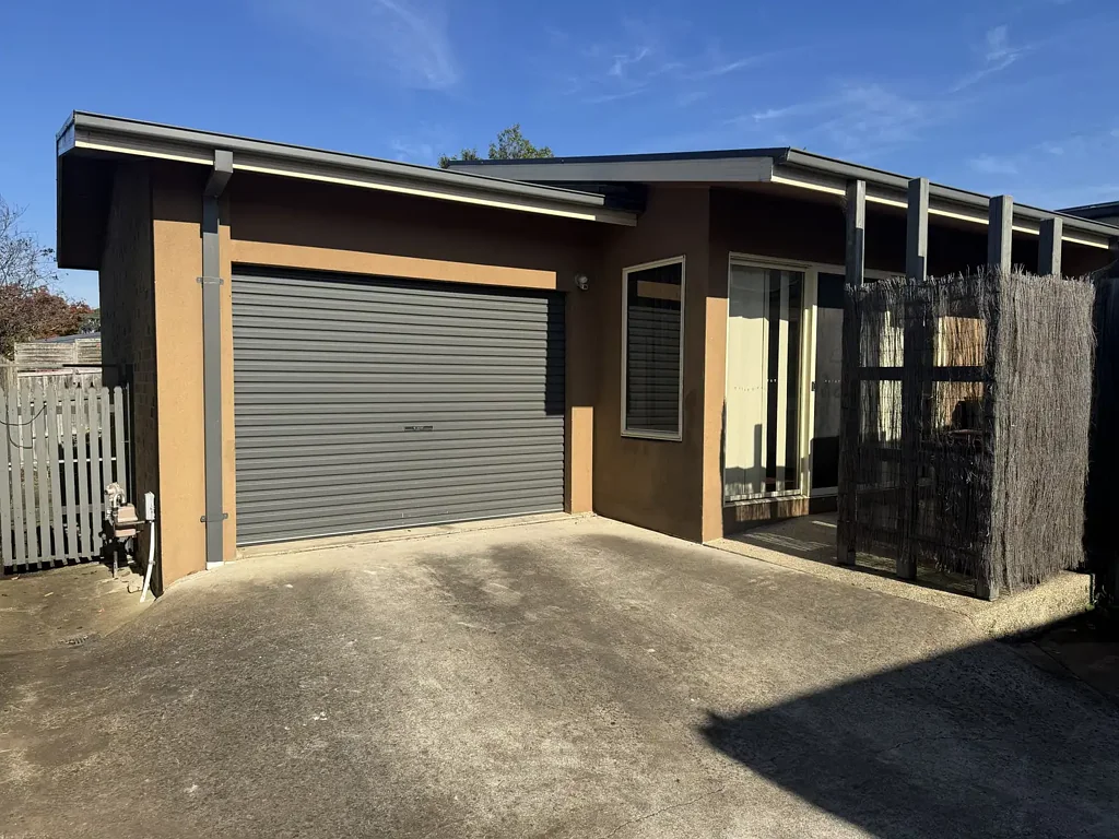 SPACIOUS THREE BEDROOM UNIT