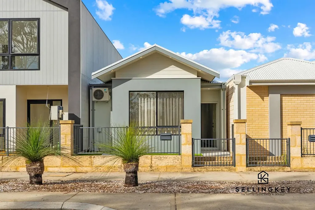 Brabham 2 Slaapkamer SellingKey Real Estate presents 45 Everglades Avenue, Brabham!
