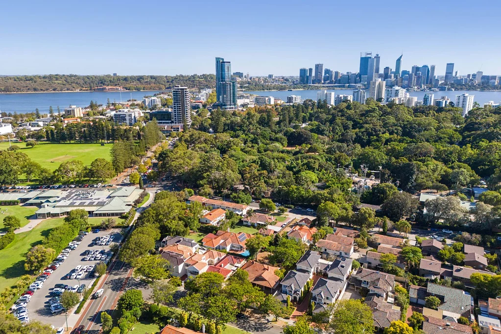 South Perth 3房  SOLD WITH JAMES THOMPSON!
