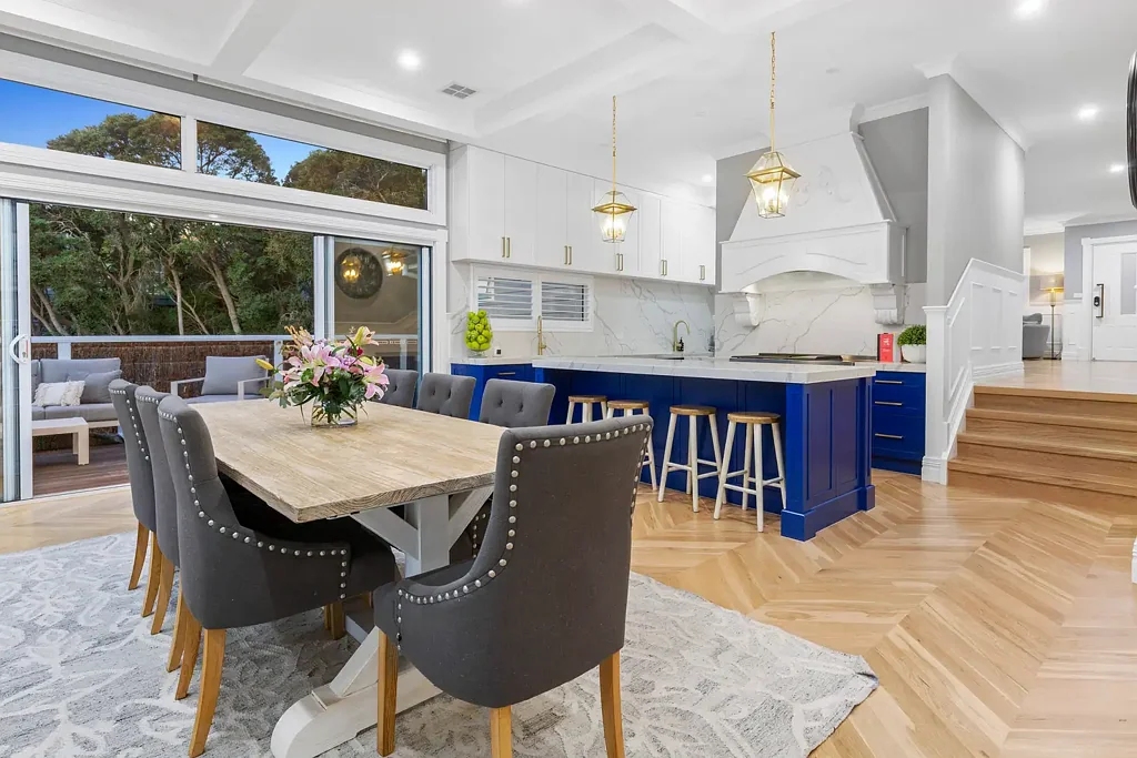 Blairgowrie 4 Bedroom LUXURIOUS BEACHSIDE HAVEN

Inspect at any time