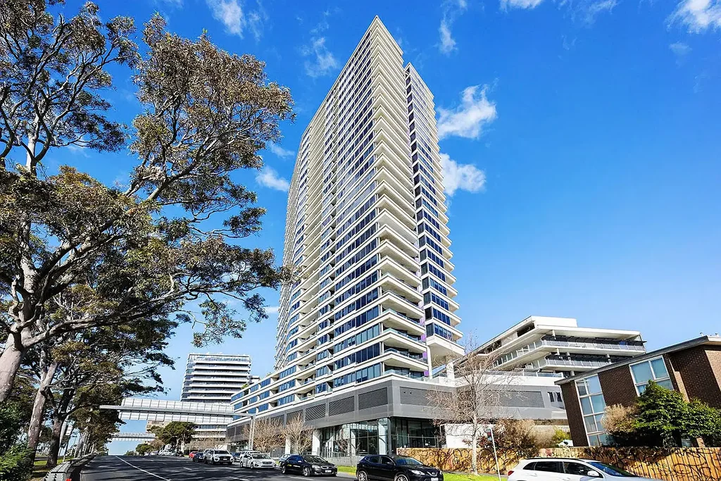 INCREDIBLE VIEWS | EXECUTIVE APARTMENT | HEART OF ST KILDA