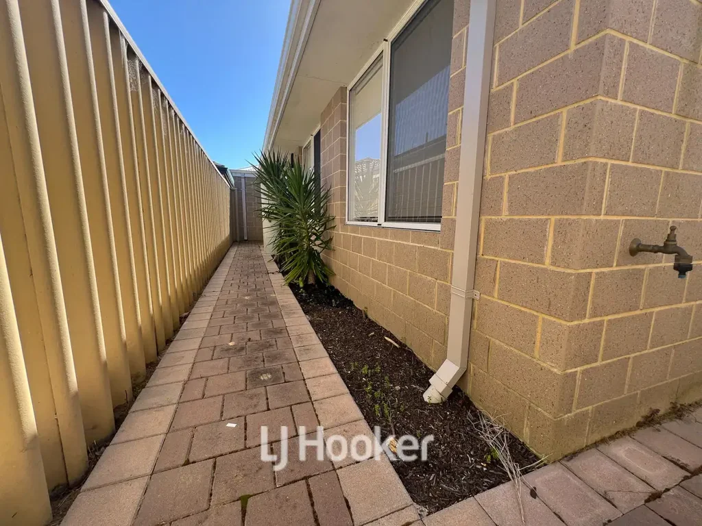 Modern 3x2 in Yalyalup - Prime Location & Low Maintenance