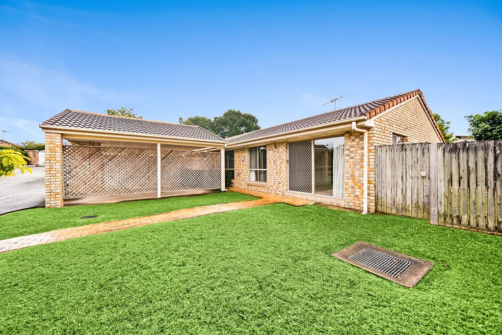 Runcorn 2部屋 Low-Maintenance Living in a Peaceful Runcorn Pocket