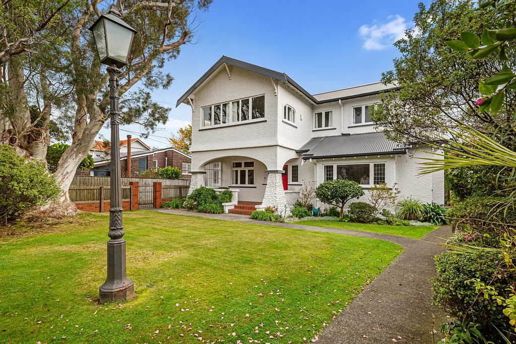 Woburn 4房  A Treasured Woburn Family Home for 50 Years