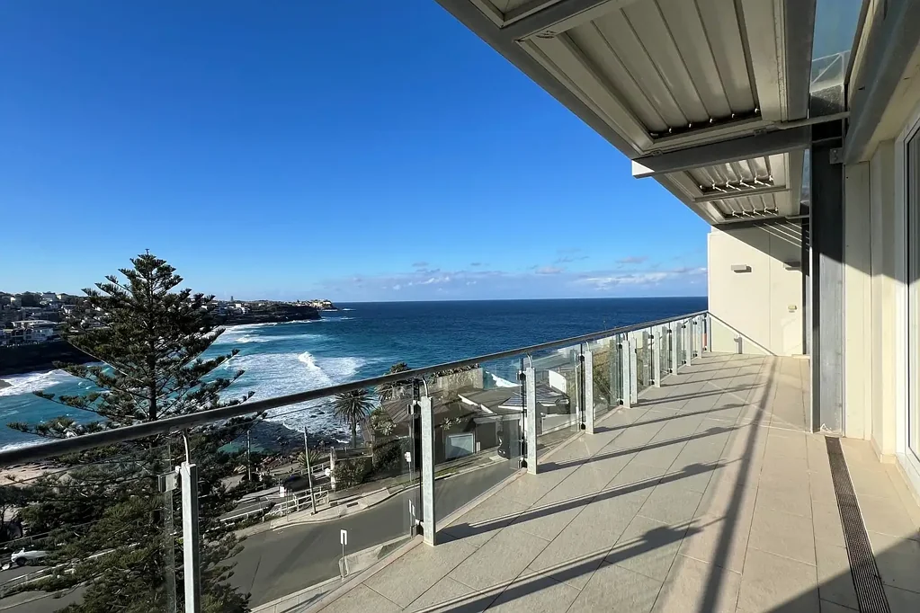 Enjoy the ever changing view of Bronte Beach