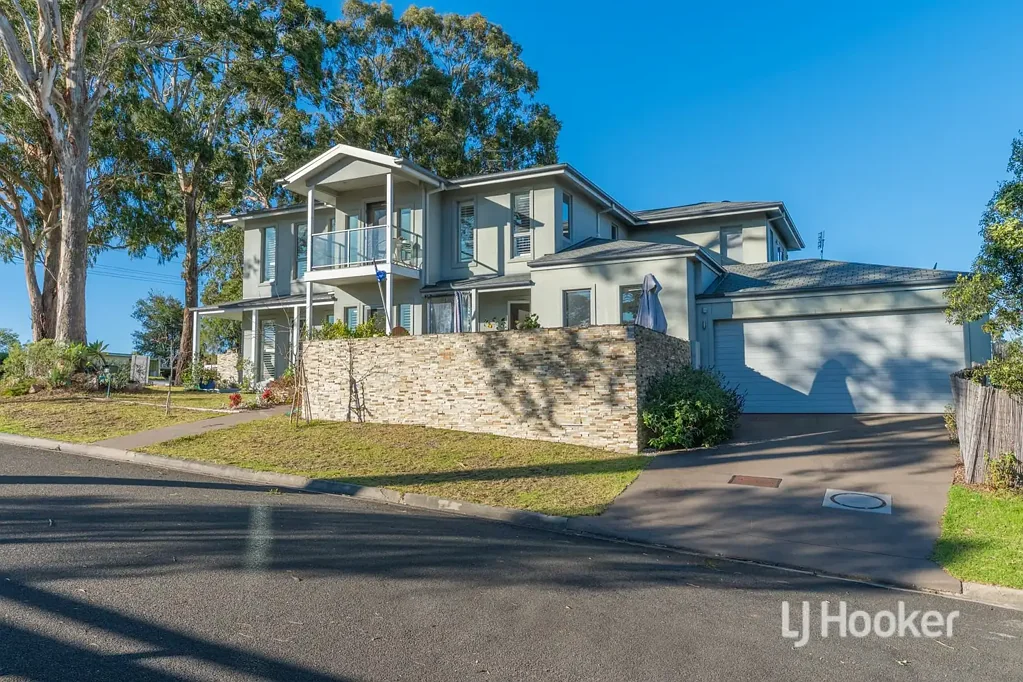 Paynesville 3房  STYLISH TOWNHOUSE WITH LIFT & JETTY BERTH