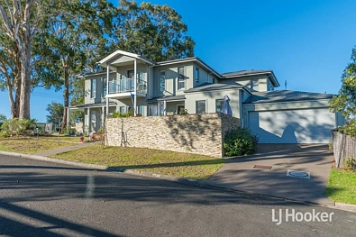 Paynesville 3房  STYLISH TOWNHOUSE WITH LIFT & JETTY BERTH