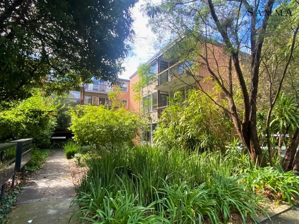 Spacious 2-Bedroom Apartment Minutes from the CBD