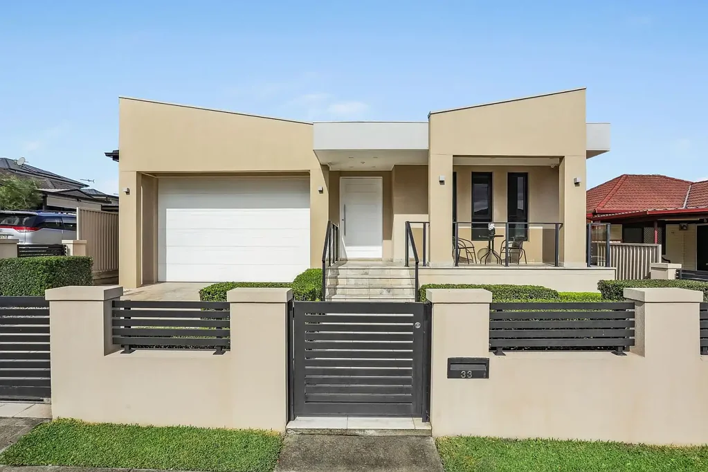 33 Rawson Road, Greenacre, NSW 2190