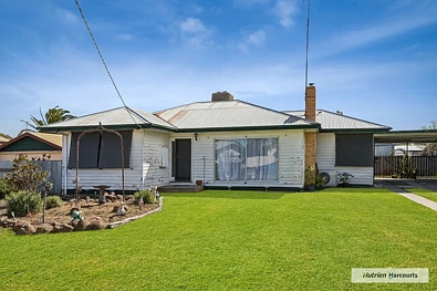 Cohuna 3 Bedroom Established Gardens, Quiet Surroundings, Room to Make It Your Own