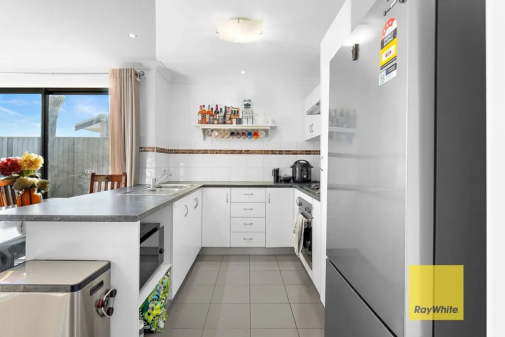 Cannington 3 Bedroom Modern Comfort in a Private Complex